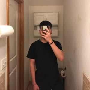 Meet your Posher, Hoai